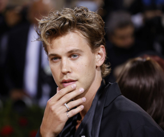 Austin-Butler-says-he-lost-sleep-over-Elvis-Presley-role