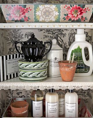 CLX020109_042_1_2-de-97419182