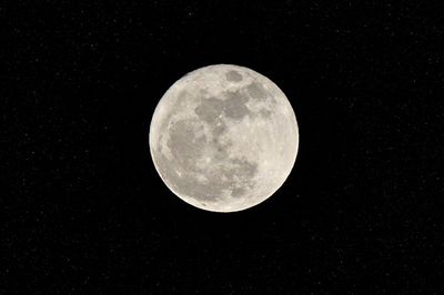 2011320-supermoon_stars